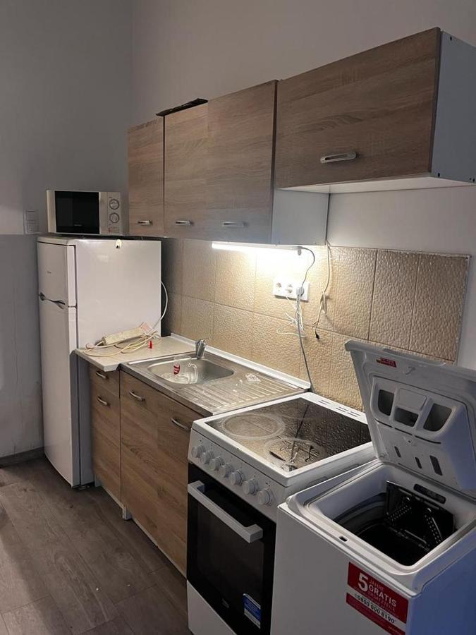 Downtown Fine-Tuned 2 Bedroom + Livingroom Apartment Th.32.1.3 Szombathely Kültér fotó
